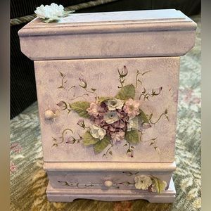 Hand painted jewelry box